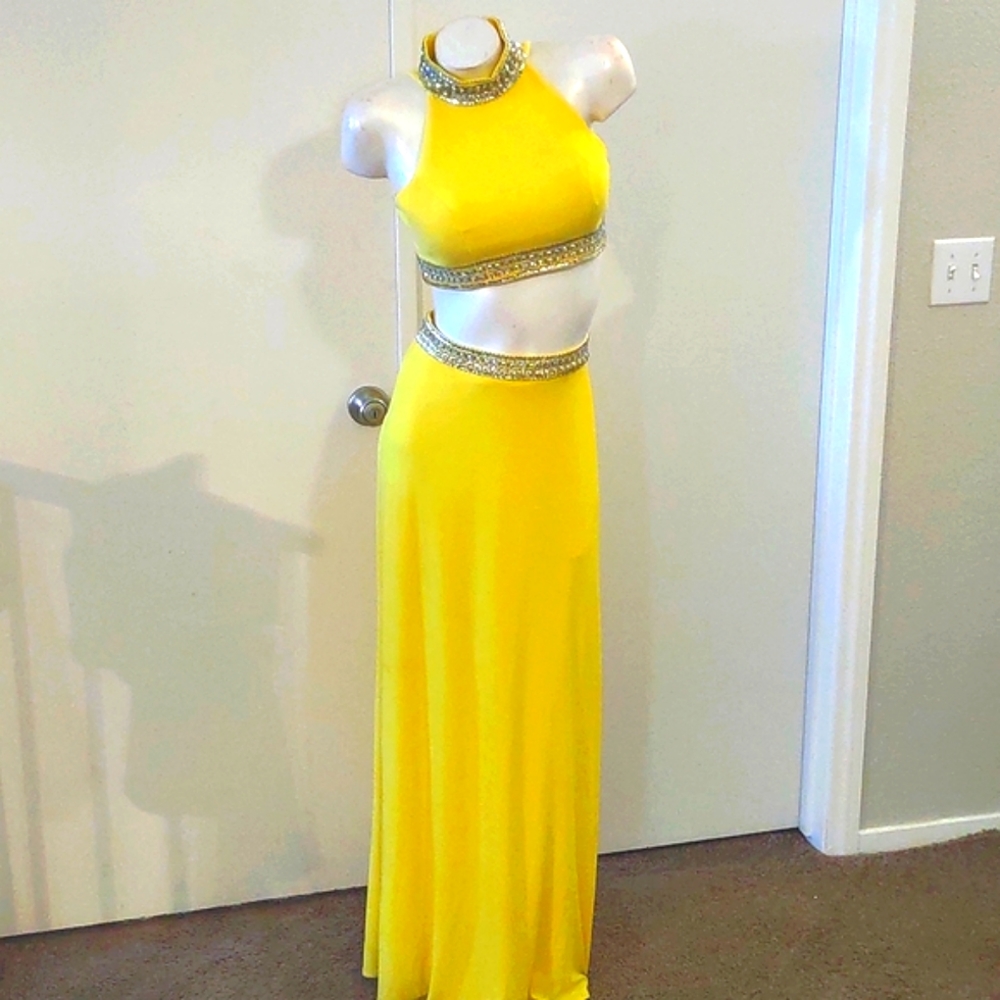 Joanna Chen NY 2 pc. Prom Dress